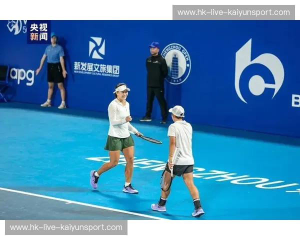 网球八强：汗水、节奏与装备的共同胜利